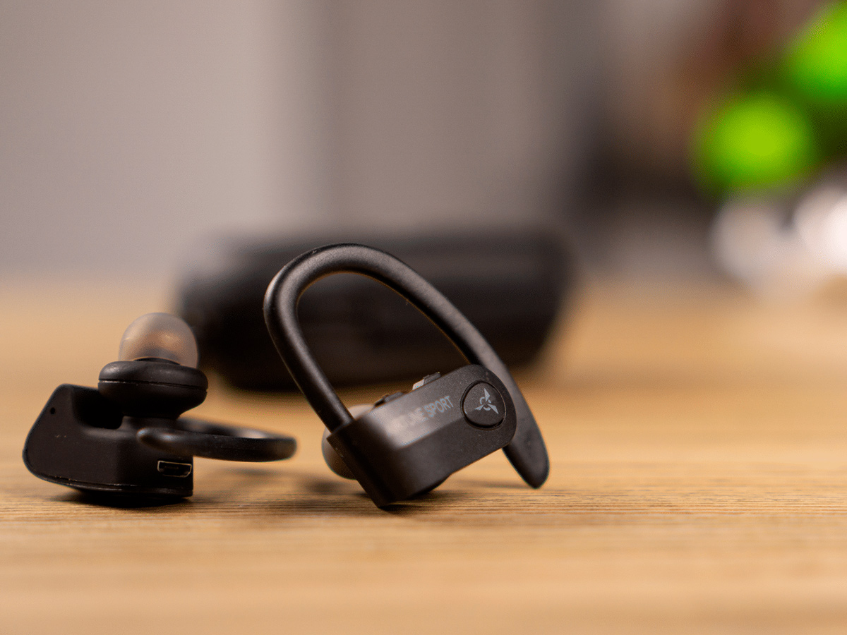Sport without anything: looking around the Bluetooth-headphone AIRON Airtune Sport